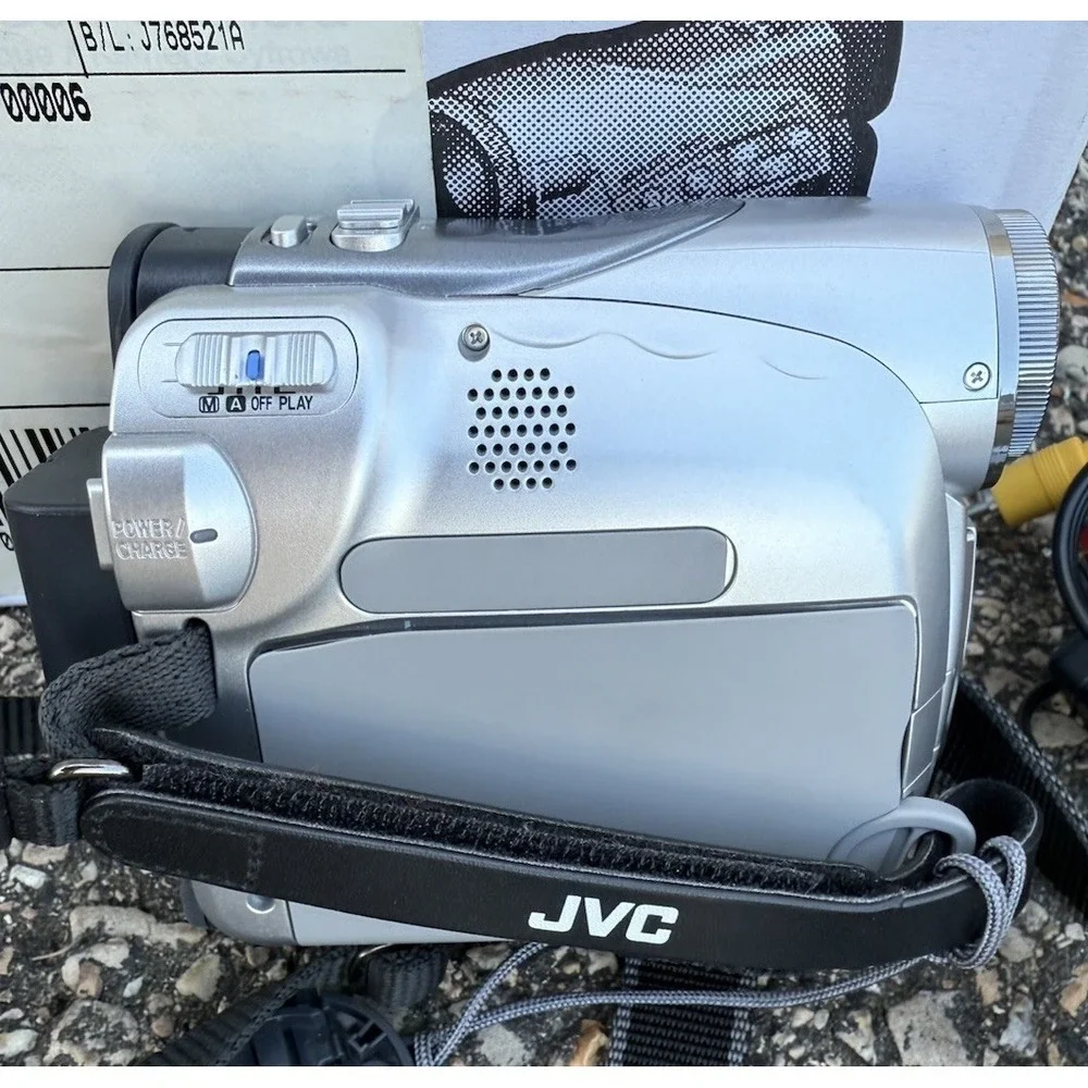 JVC GR-D244U Mini-DV Camcorder Video Camera Open Box Battery Charger Cables More